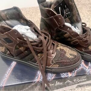 Men's Camouflage High-Top Sneakers